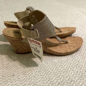 Women’s wedge sandal